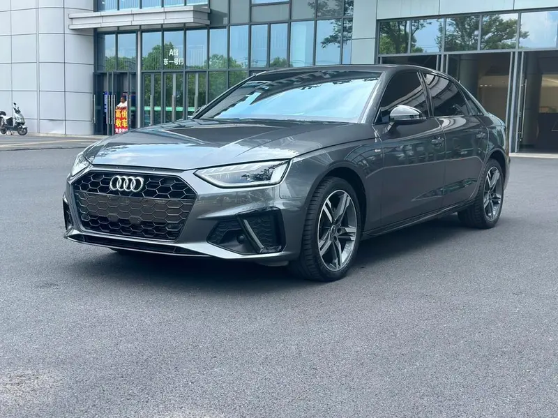 Audi A4L 40 TFSI Luxury Version, 2022 — фото 1