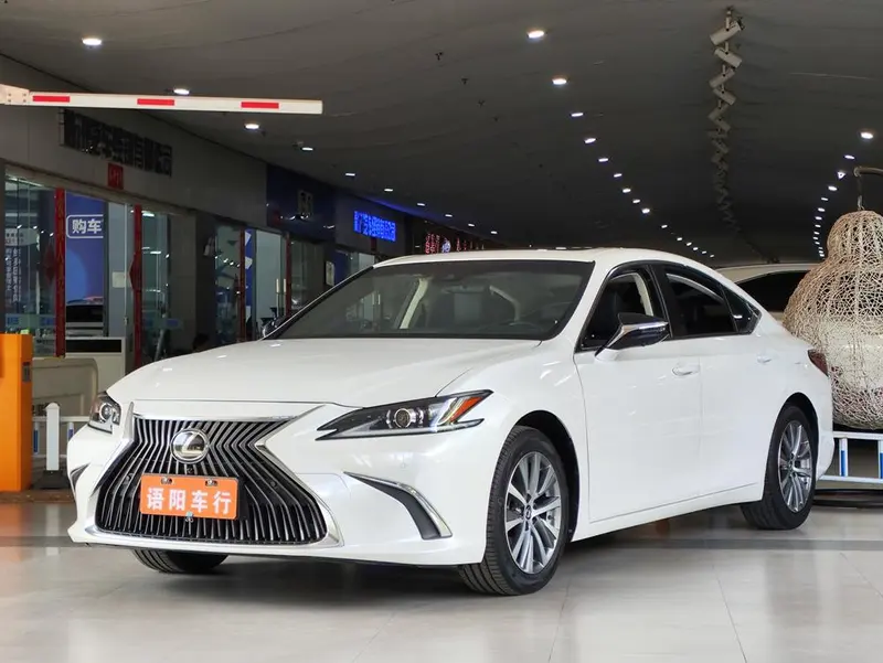 Lexus ES 200 Edition CN6, 2020 — фото 1