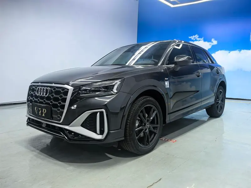 Audi Q2L, 2022