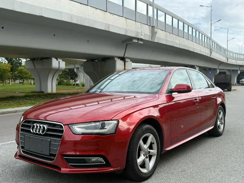 Audi A4L 35 TFSI Auto Standard Version, 2013 — фото 1