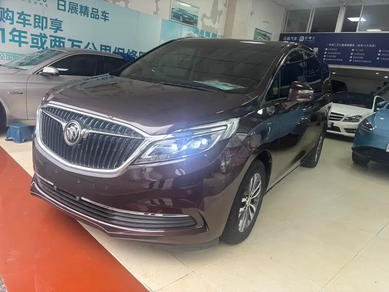 Buick GL8, 2017