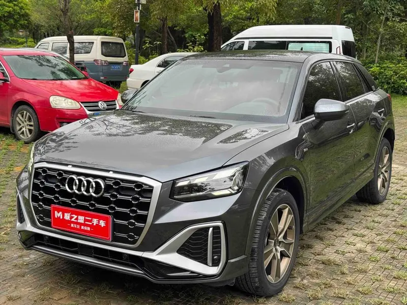 Audi Q2L, 2022