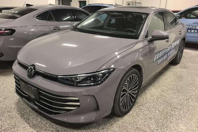 Volkswagen Passat, 2025