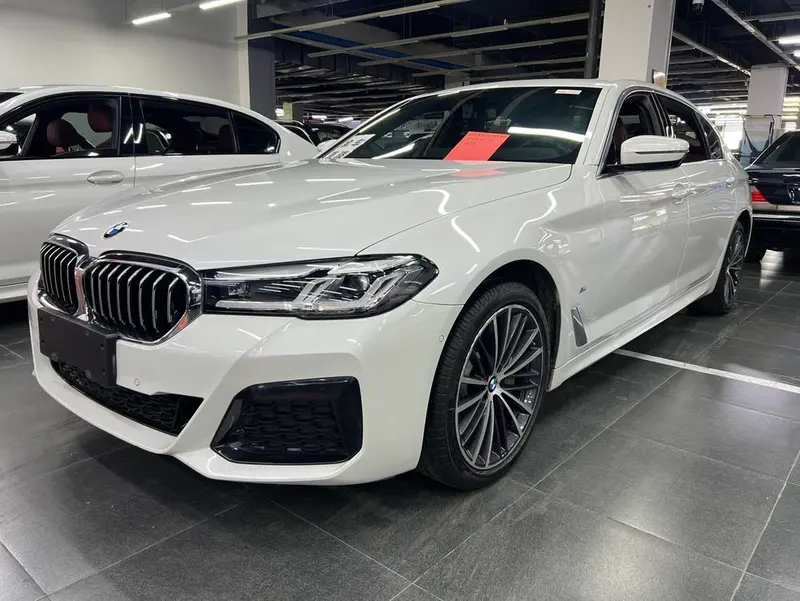 BMW 5-Series, 2023
