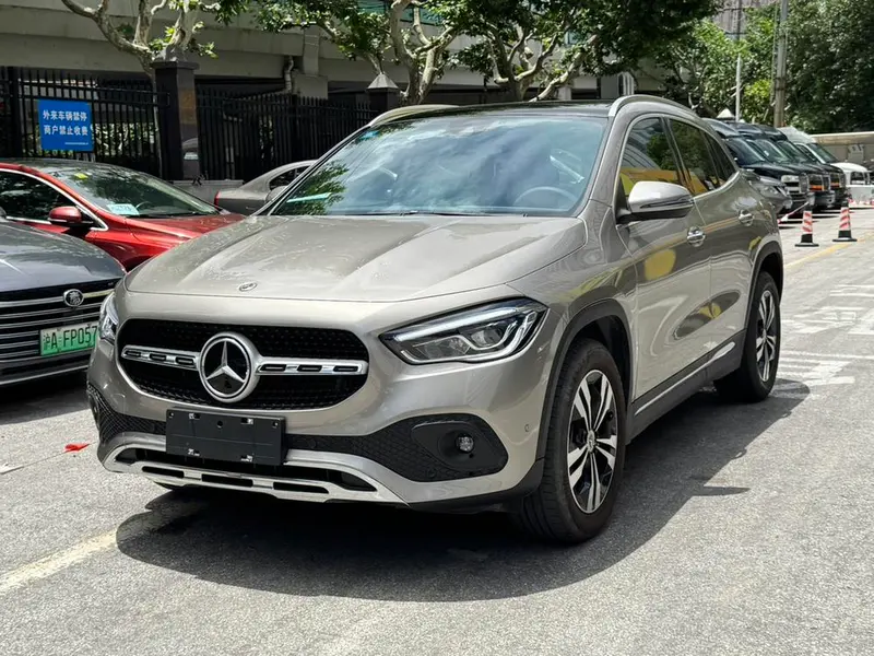 Mercedes-Benz GLA GLA 220, 2023 — фото 1