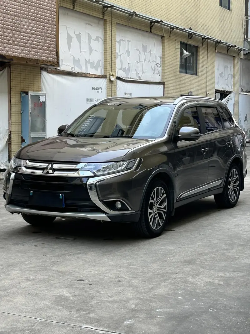 Mitsubishi Outlander, 2017