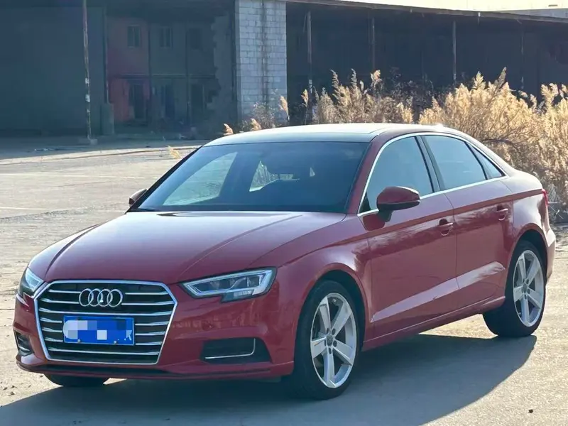 Audi A3 30 Version Limousine 35 TFSI Style Version, 2018 — фото 1
