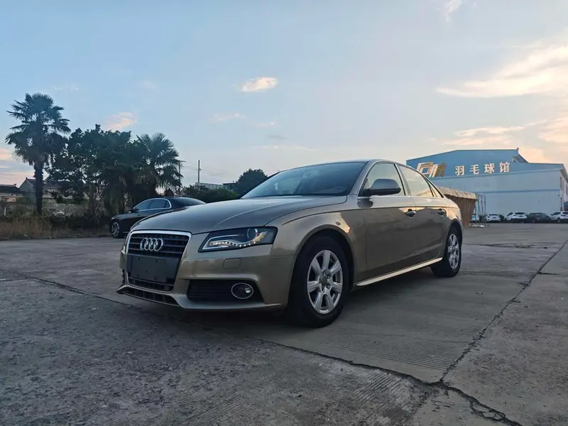Audi A4L 2.0 TFSI Auto Version, 2012 — фото 1