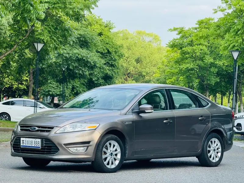 Ford Mondeo-Zhisheng 2.3L Fashion Version, 2011 — фото 1