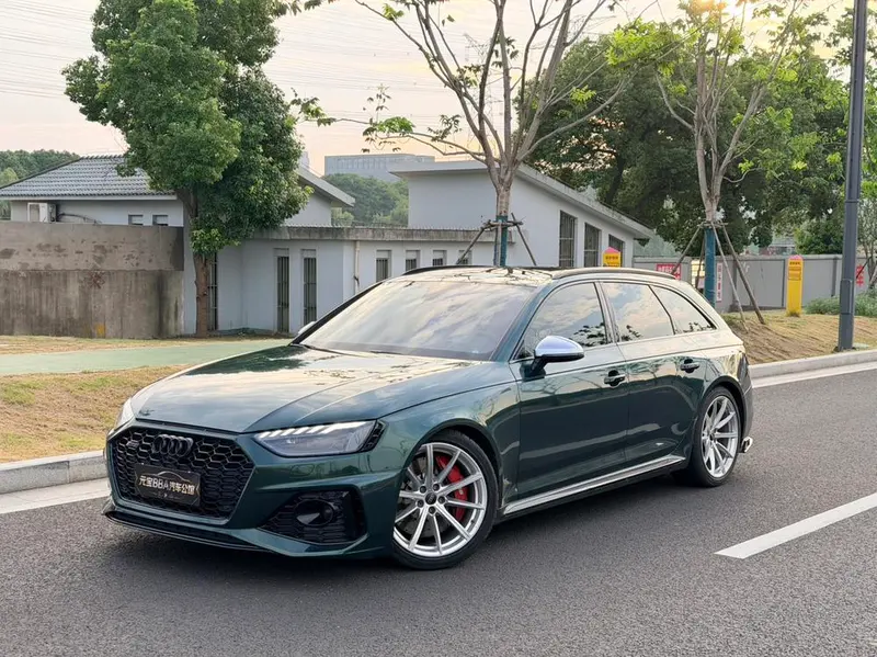 Audi RS 4, 2021