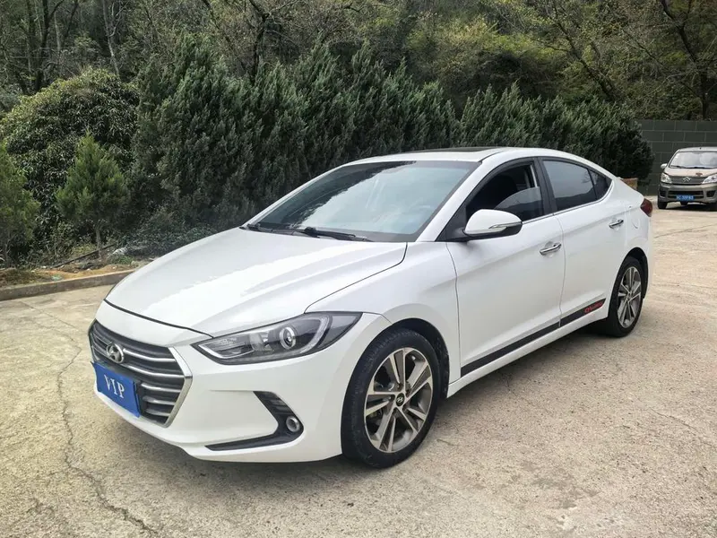 Hyundai Elantra Lingdong, 2016
