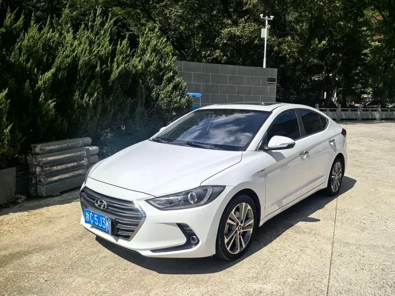 Hyundai Elantra Lingdong, 2016