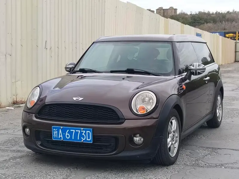 MINI CLUBMAN, 2011