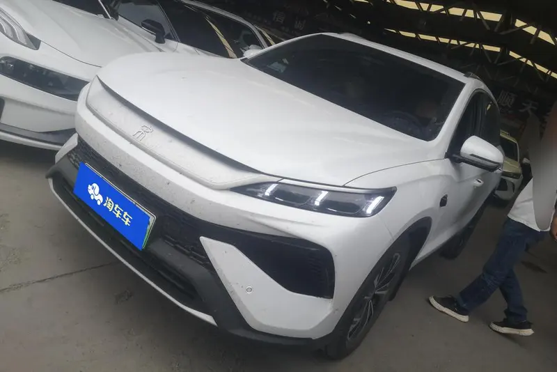 BYD Song Pro DM Smart Drive Edition DM-i 75KM Leading Version, 2025 — фото 1