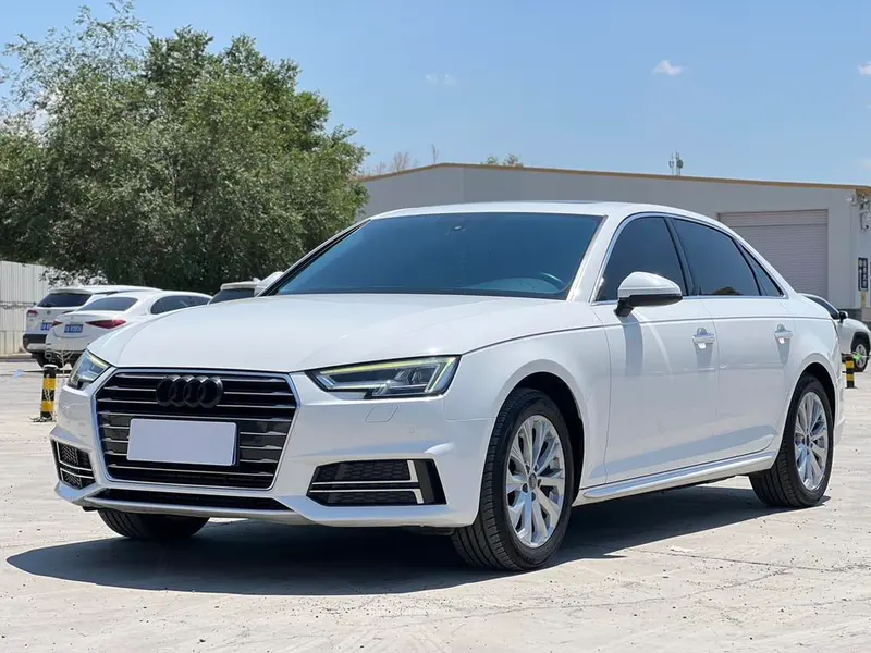 Audi A4L 30 Version 40 TFSI Version, 2018 — фото 1