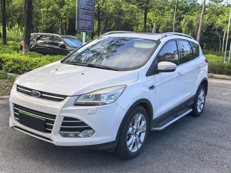 Ford Kuga, 2013