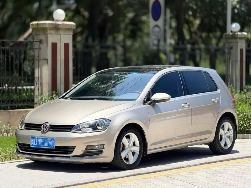 Volkswagen Golf 1.4TSI Auto Luxury Version, 2014 — фото 1