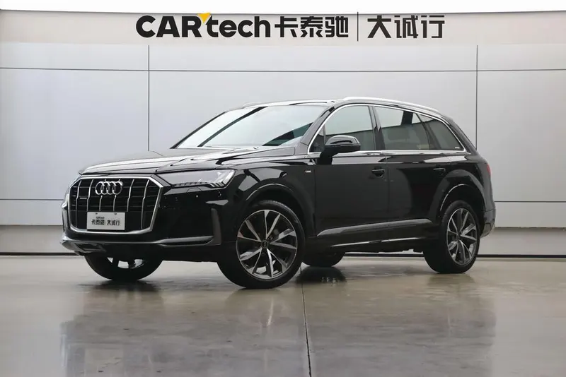 Audi Q7 55 TFSI quattro S line Sport Version, 2023 — фото 1