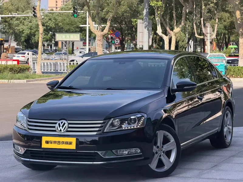 Volkswagen Magotan Facelift 2.0TSI Ultimate Version, 2012 — фото 1