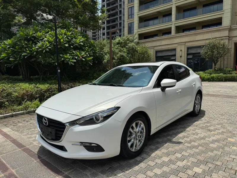 Mazda 3 Axela, 2016