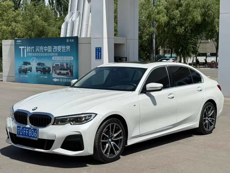 BMW 3-Series 325i M Sport, 2021 — фото 1