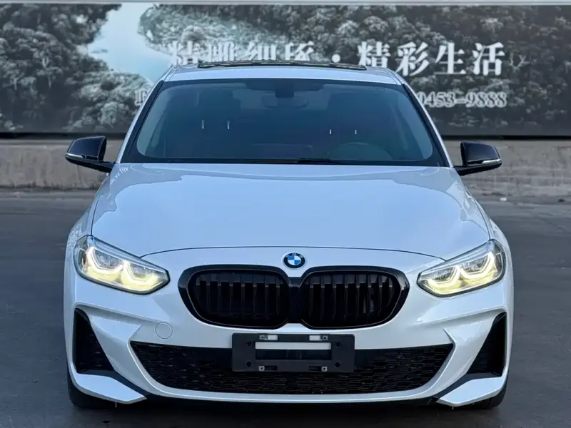 BMW 1 Series, 2022