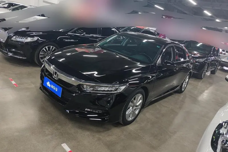 Honda Accord 260TURBO Elite Edition CN5, 2018 — фото 1
