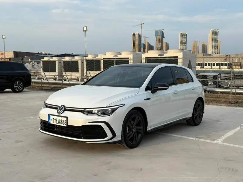 Volkswagen Golf 280TSI DSG R-Line Lite, 2023 — фото 1