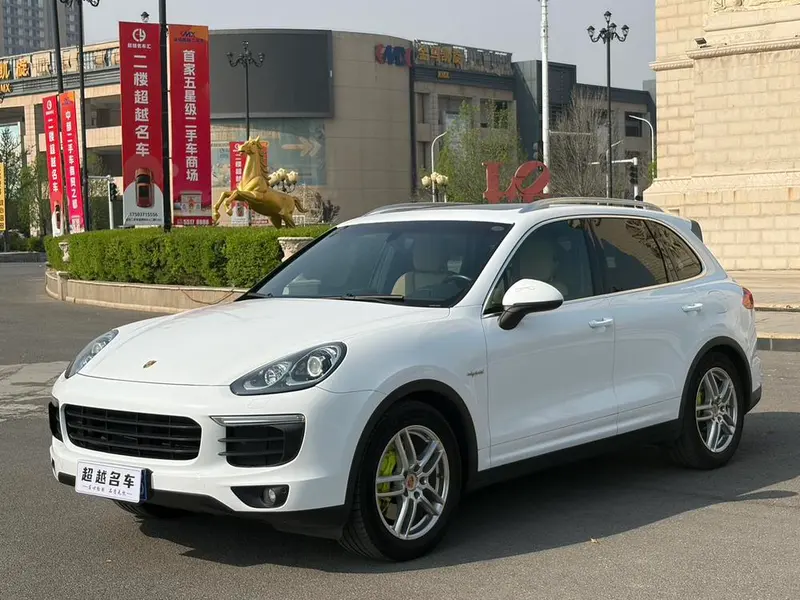 Porsche Cayenne E-Hybrid, 2015