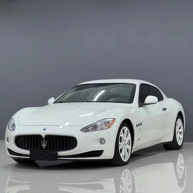 Maserati GranTurismo 4.2L Auto RWD 4 Seater Parallel Import, 2012 — фото 1