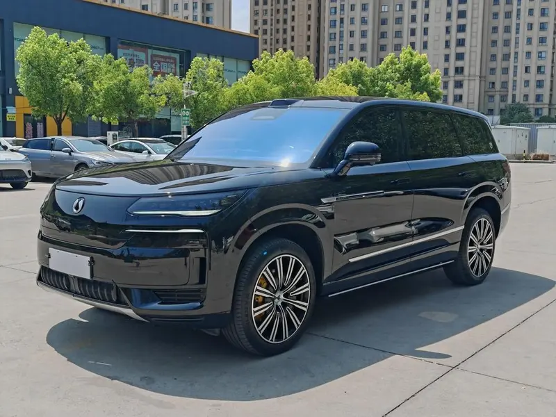 Denza N9 DM, 2025