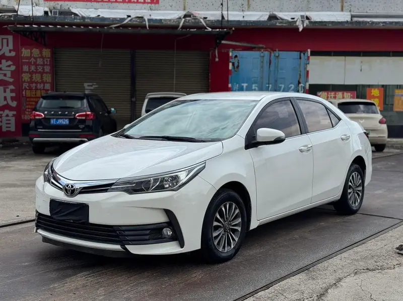 Toyota Corolla Facelift 1.2T S-CVT GL CN6, 2017 — фото 1