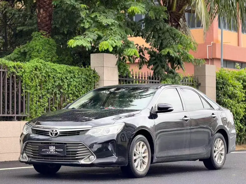 Toyota Camry, 2015