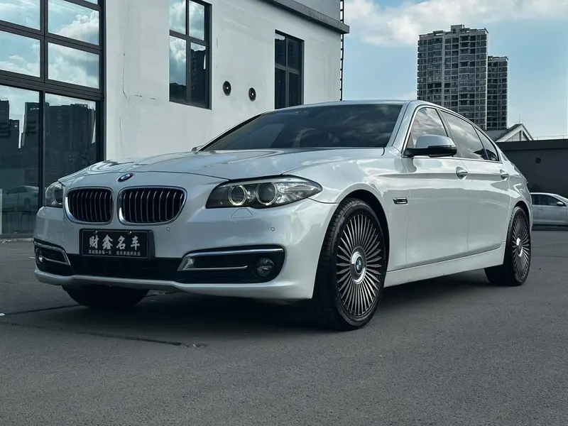 BMW 5-Series, 2017