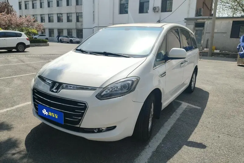 Luxgen Big 7 MPV, 2016