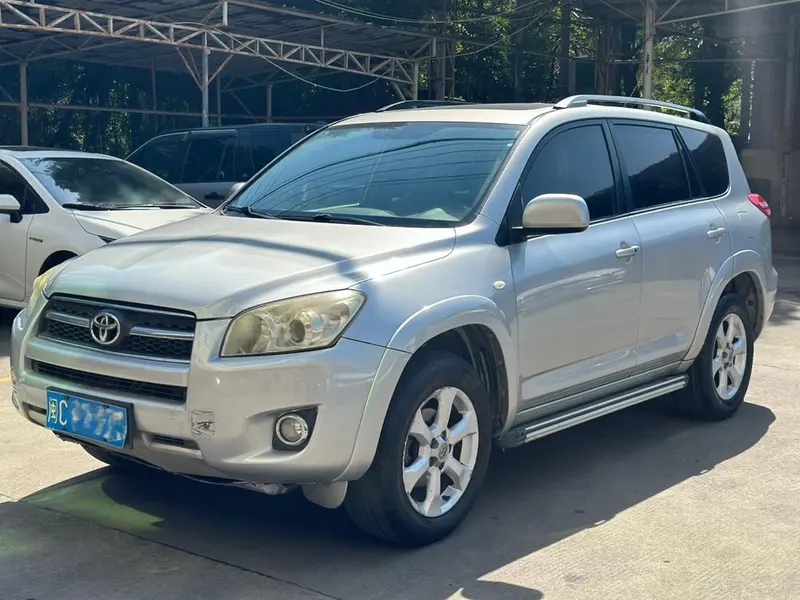 Toyota RAV4 2.4L Auto 4WD Refined Navigation Edition, 2011 — фото 1
