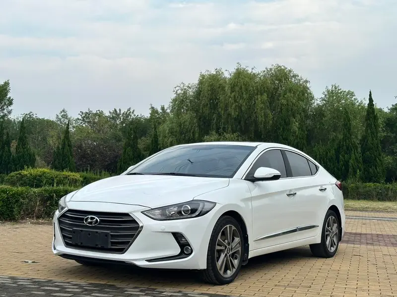 Hyundai Elantra Lingdong, 2016