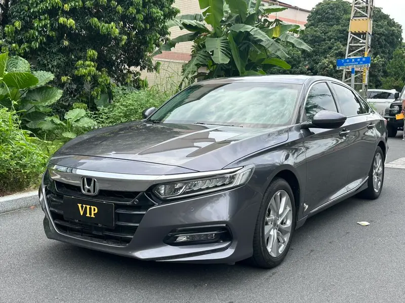 Honda Accord 260TURBO Luxury Edition CN5, 2018 — фото 1