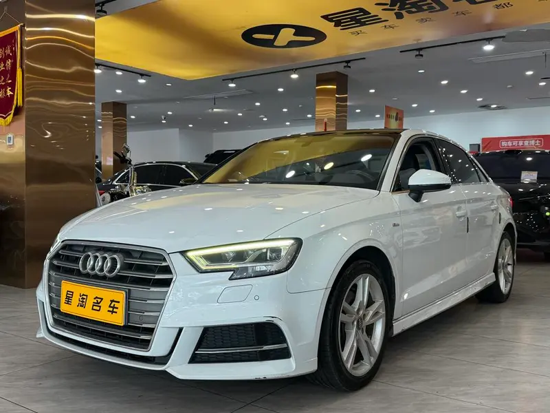 Audi A3 Limousine 35 TFSI Fashion Version CN6, 2020 — фото 1