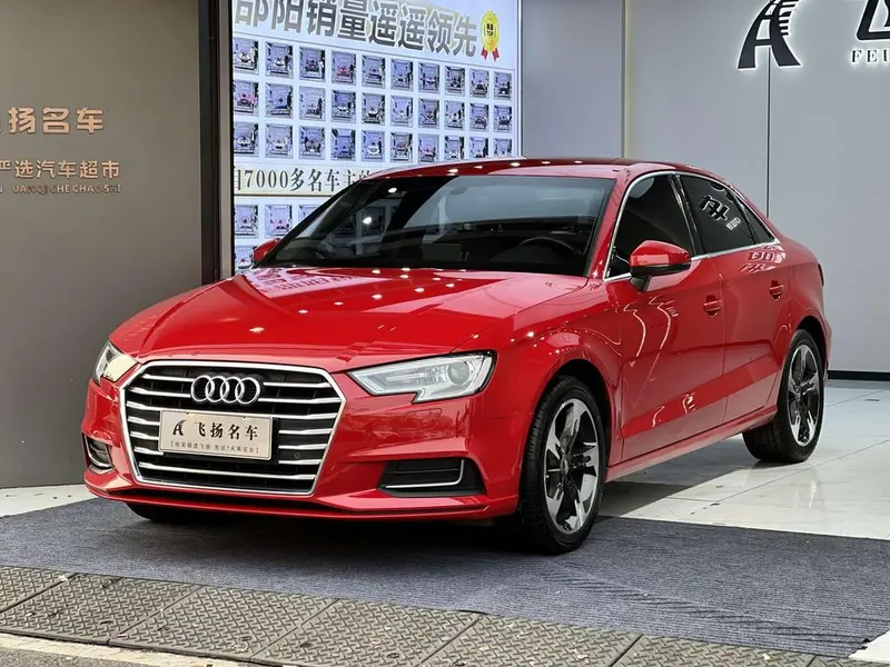 Audi A3 Limousine 35 TFSI Version CN5, 2019 — фото 1