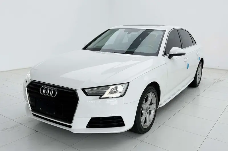 Audi A4L 40 TFSI Version, 2017 — фото 1
