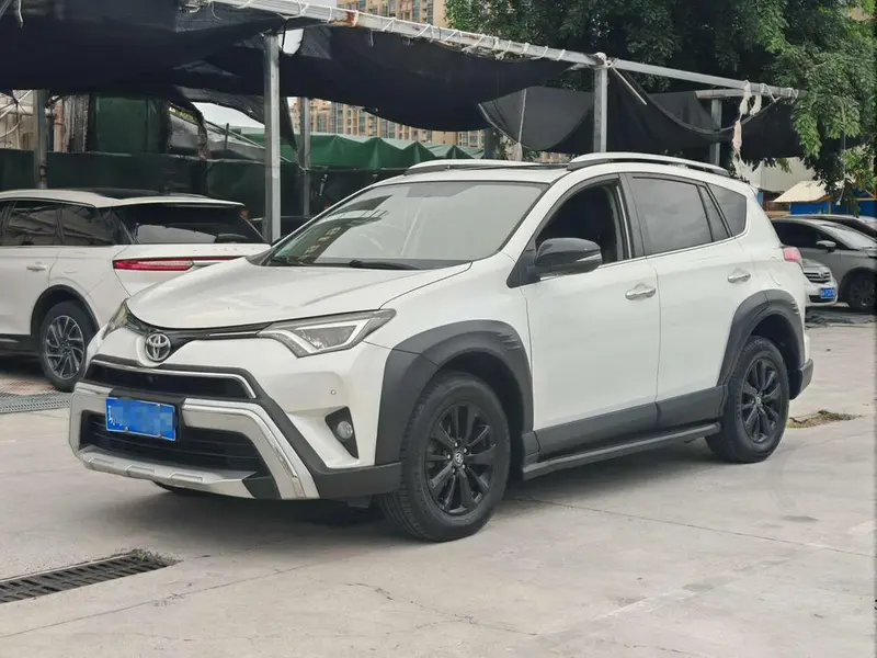 Toyota RAV4 2.0L CVT 2WD Style X Limited Edition CN6, 2019 — фото 1