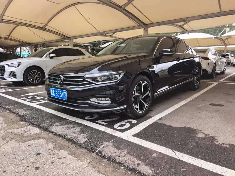 Volkswagen Magotan 330TSI DSG Leading Version, 2020 — фото 1