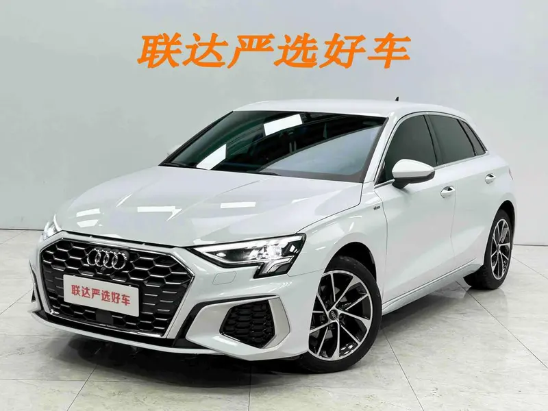 Audi A3 Sportback 35 TFSI Sport Version, 2023 — фото 1