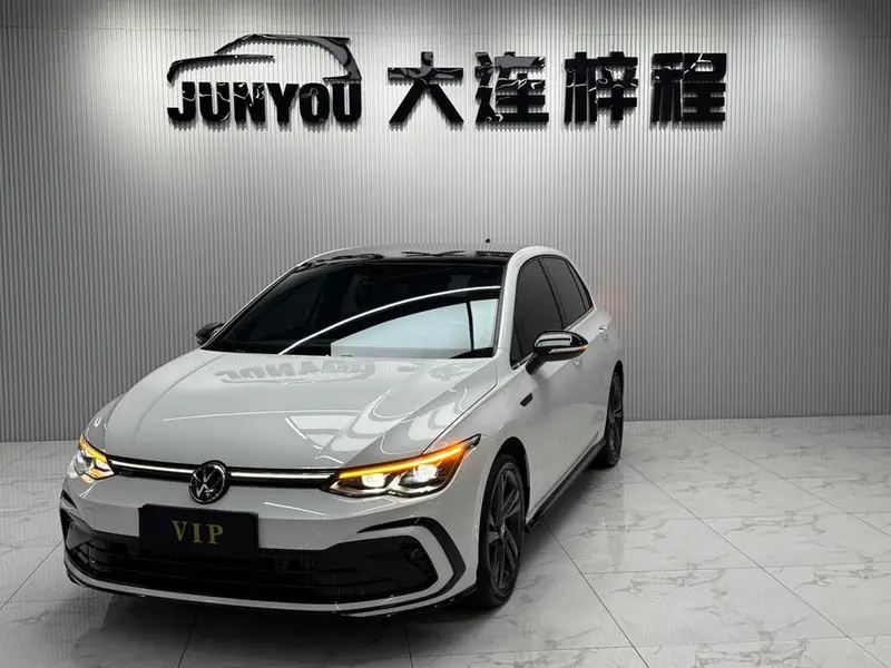 Volkswagen Golf 280TSI DSG R-Line Lite, 2023 — фото 1