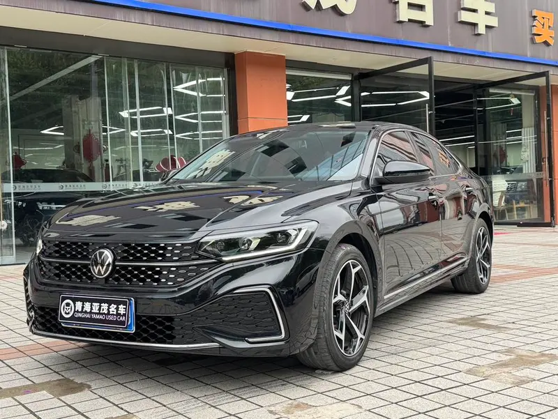 Volkswagen Passat, 2024