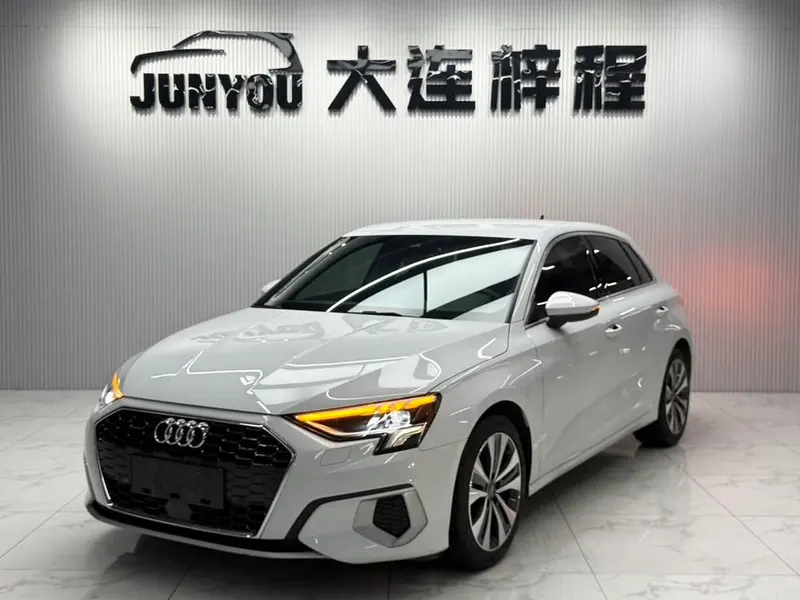 Audi A3 Sportback 35 TFSI Sport Version, 2022 — фото 1