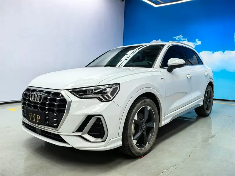Audi Q3, 2022
