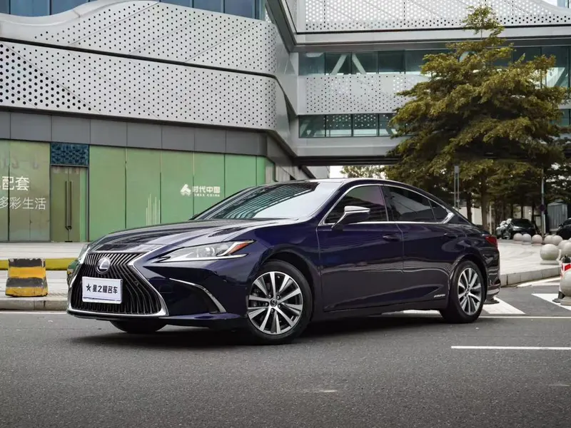 Lexus ES 300h Edition CN5, 2020 — фото 1