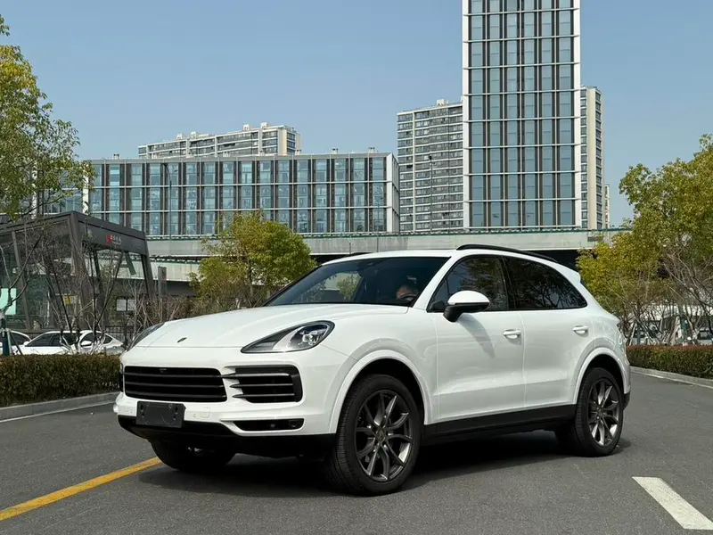 Porsche Cayenne, 2023